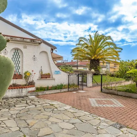 Apartment Babyaccommodation In Family Ii Pietra Ligure
